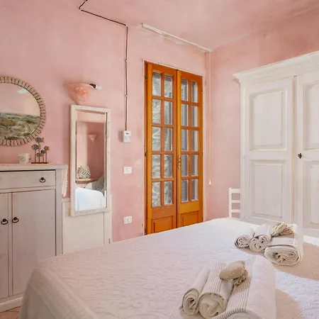 Gaia's Panoramic Sea View Holiday home *